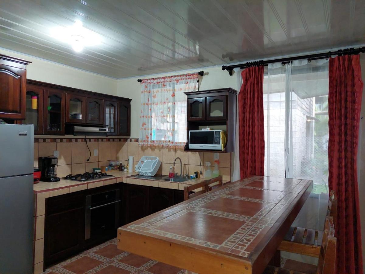 Casa Thirema Tortuguero Hotell Exteriör bild