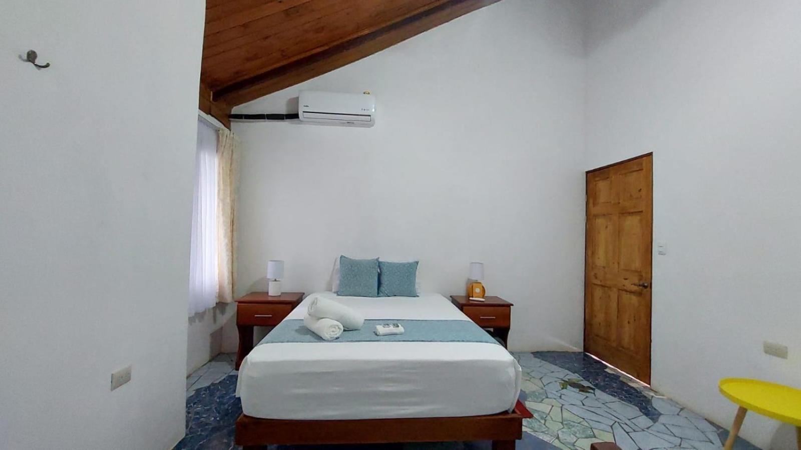 Casa Thirema Tortuguero Hotell Exteriör bild