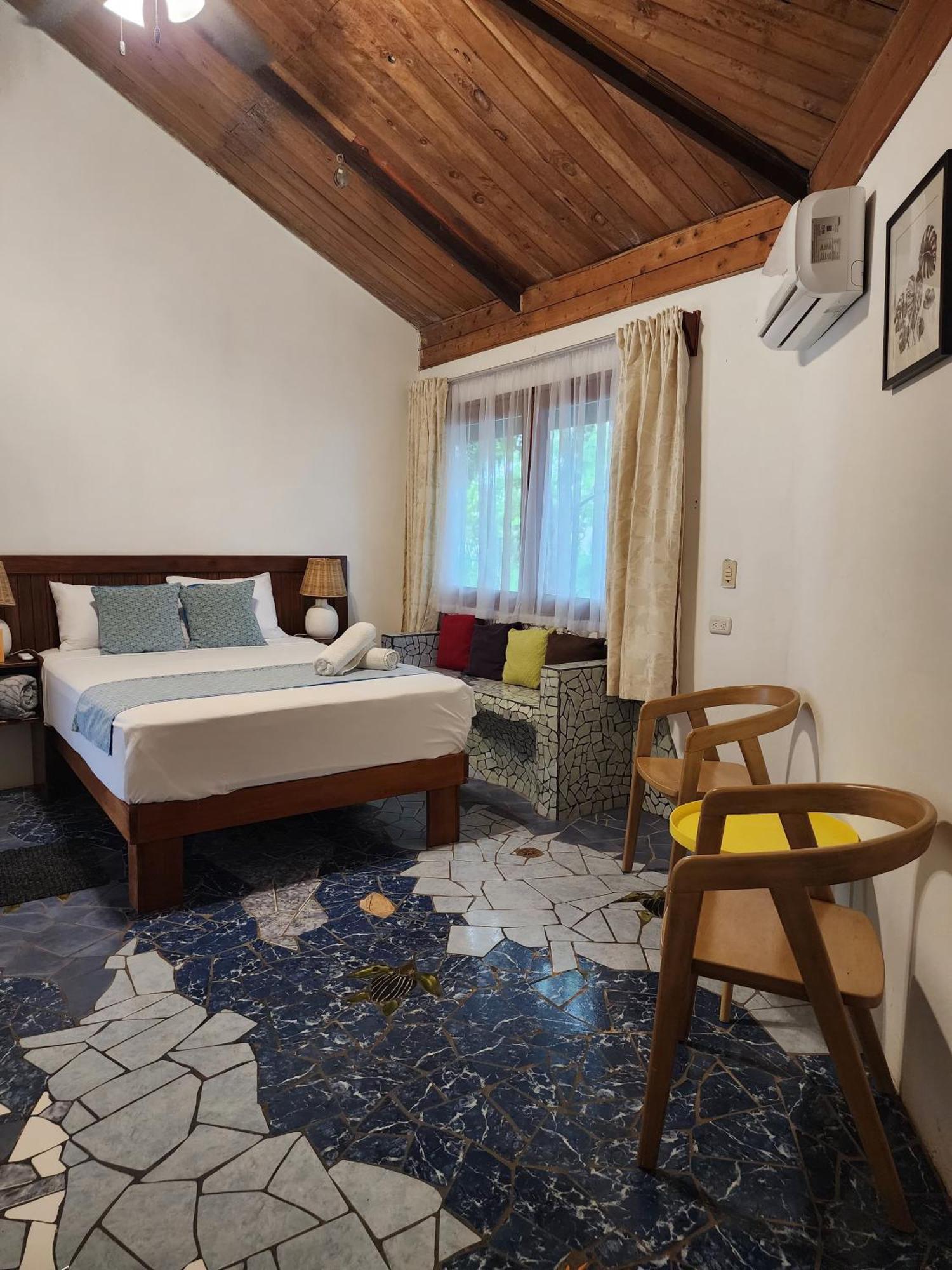 Casa Thirema Tortuguero Hotell Exteriör bild