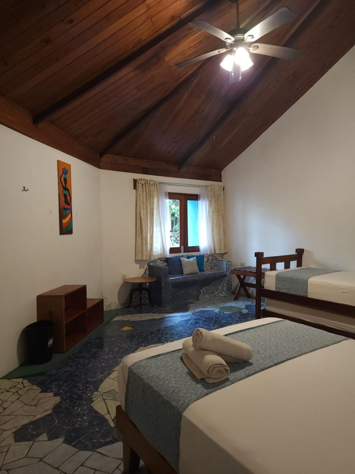 Casa Thirema Tortuguero Hotell Exteriör bild